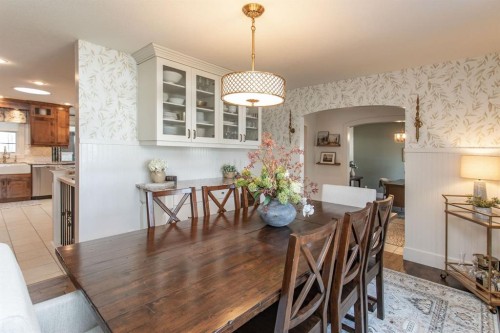 21 Dandell Close, Red Deer, AB - Indoor Photo Showing Dining Room