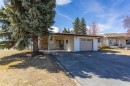 13 43 Avenue Close, Lacombe, AB  - Outdoor With Facade 