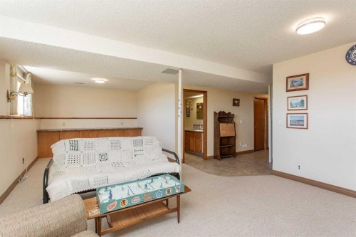13 43 Avenue Close, Lacombe, AB - Indoor Photo Showing Bedroom