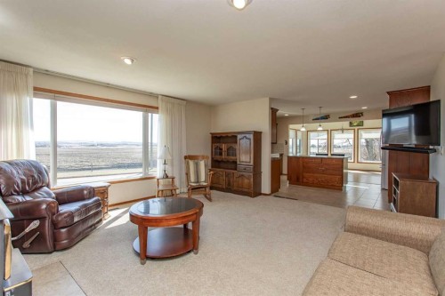 13 43 Avenue Close, Lacombe, AB - Indoor Photo Showing Living Room