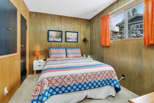 1225 Breakers Way, Sunbreaker Cove, AB - Indoor Photo Showing Bedroom