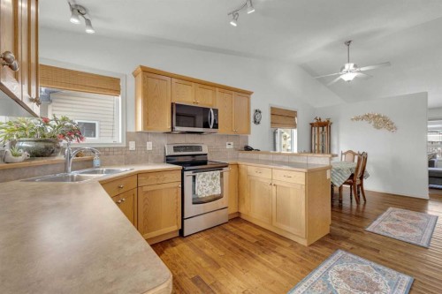 88 Valentine Crescent, Red Deer, AB - Indoor Photo Showing Kitchen With Double Sink