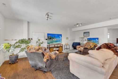 88 Valentine Crescent, Red Deer, AB - Indoor Photo Showing Living Room