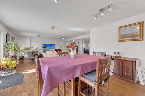 88 Valentine Crescent, Red Deer, AB - Indoor Photo Showing Dining Room