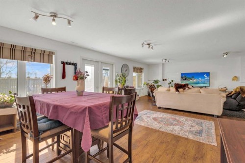 88 Valentine Crescent, Red Deer, AB - Indoor Photo Showing Dining Room