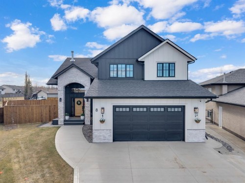 8 Holbrook Place  Sylvan Lake, AB T4S 2P2