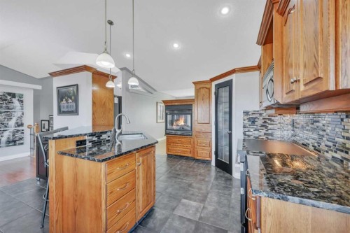 82 Ingram Close, Red Deer, AB - Indoor Photo Showing Kitchen With Upgraded Kitchen
