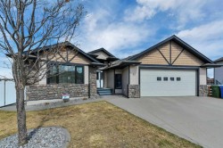 82 Ingram Close Red Deer, AB T4R 0A3