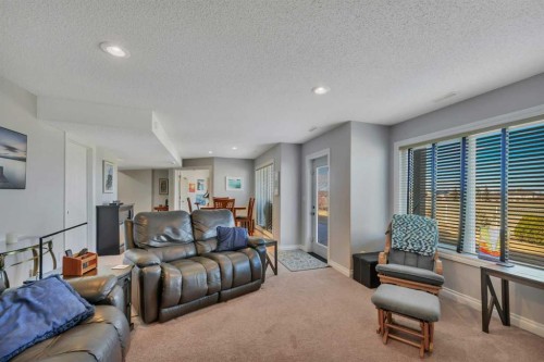 82 Ingram Close, Red Deer, AB - Indoor Photo Showing Living Room