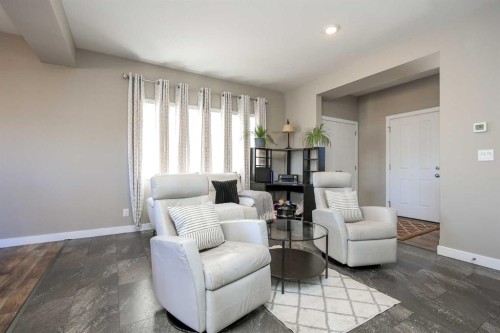 129 Ava Crescent, Blackfalds, AB - Indoor Photo Showing Living Room