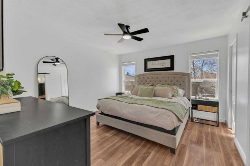 21 Silver Drive, Blackfalds, AB - Indoor Photo Showing Bedroom