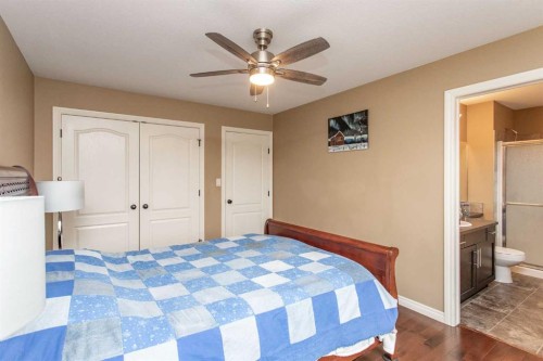344 Timothy Drive, Red Deer, AB - Indoor Photo Showing Bedroom