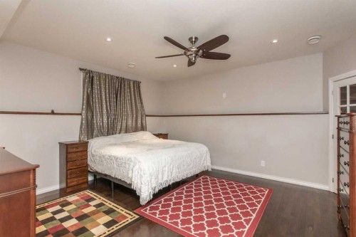 344 Timothy Drive, Red Deer, AB - Indoor Photo Showing Bedroom