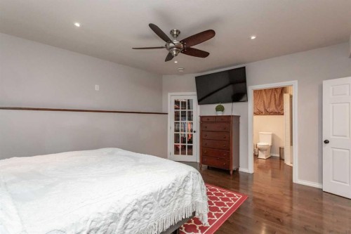 344 Timothy Drive, Red Deer, AB - Indoor Photo Showing Bedroom