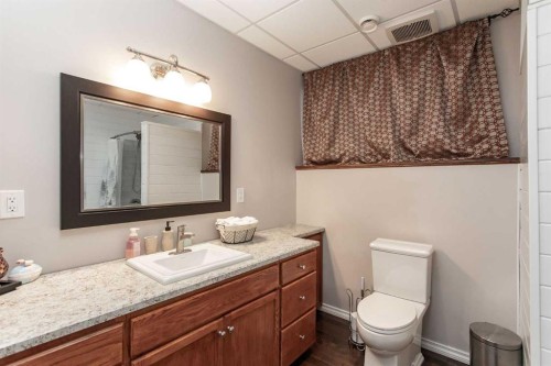344 Timothy Drive, Red Deer, AB - Indoor Photo Showing Bathroom
