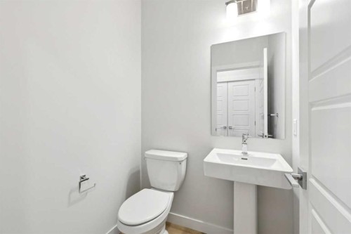 322 Hotchkiss Common Se, Calgary, AB - Indoor Photo Showing Bathroom