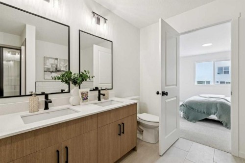 65 Bartlett Way Se, Calgary, AB - Indoor Photo Showing Bathroom