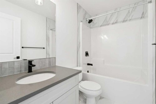 339 Fireside Drive, Cochrane, AB - Indoor Photo Showing Bathroom