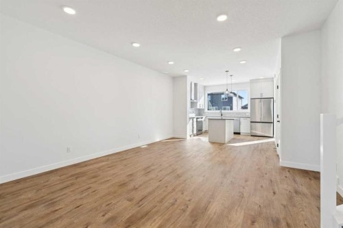 339 Fireside Drive, Cochrane, AB - Indoor Photo Showing Kitchen
