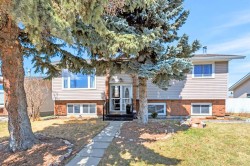 11 Pearson Crescent Red Deer, AB T4P 1L8