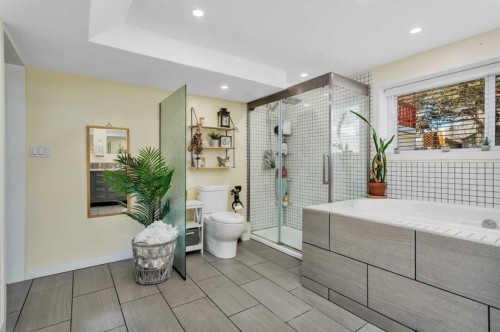 11 Pearson Crescent, Red Deer, AB - Indoor Photo Showing Bathroom