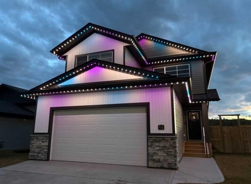 56 Trinity Street, Lacombe, AB - Outdoor