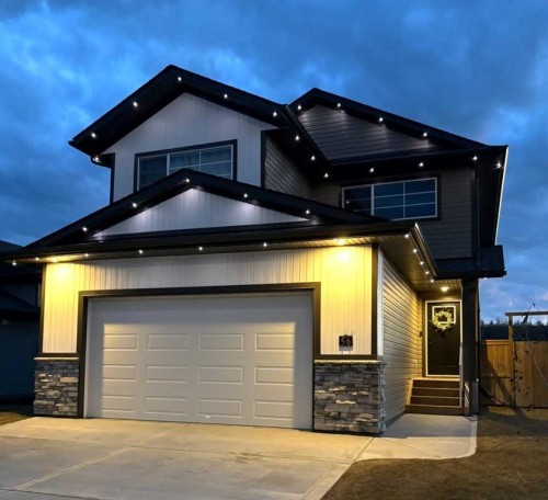 56 Trinity Street, Lacombe, AB - Outdoor