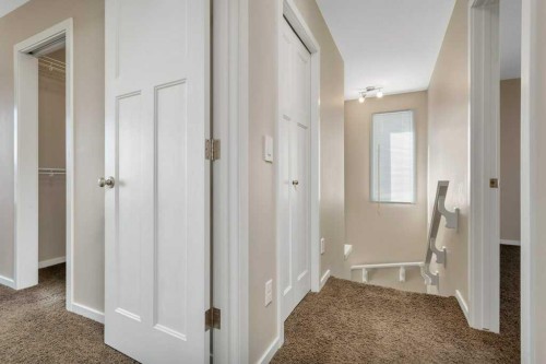 394 Teasdale Drive, Red Deer, AB - Indoor Photo Showing Other Room