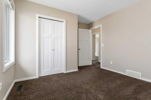 394 Teasdale Drive, Red Deer, AB - Indoor Photo Showing Other Room
