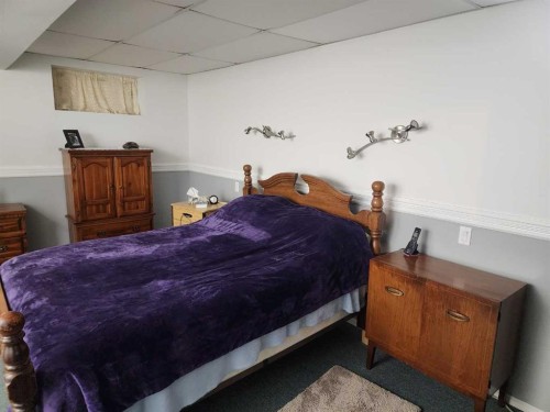 4914 48 Street, Killam, AB - Indoor Photo Showing Bedroom