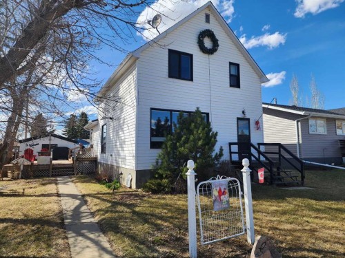 4914 48 Street, Killam, AB - Outdoor