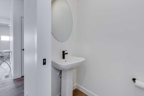 42 Lavelle Close, Red Deer, AB - Indoor Photo Showing Bathroom