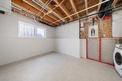 8 Jepsen Crescent, Red Deer, AB - Indoor Photo Showing Laundry Room