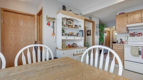 10 Douglas Avenue, Red Deer, AB - Indoor