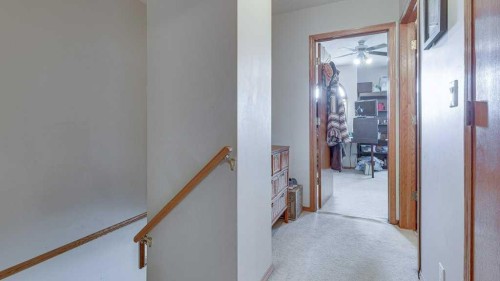 10 Douglas Avenue, Red Deer, AB - Indoor Photo Showing Other Room