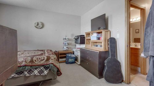 10 Douglas Avenue, Red Deer, AB - Indoor Photo Showing Other Room