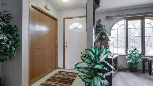 10 Douglas Avenue, Red Deer, AB - Indoor Photo Showing Other Room