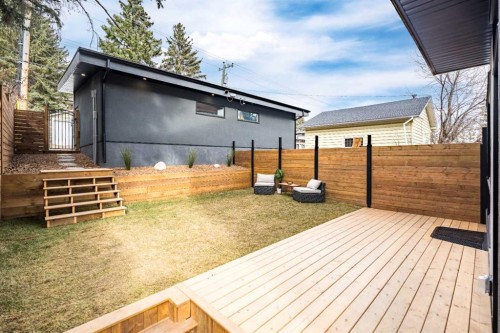 5232 21 Avenue Nw, Calgary, AB - Outdoor With Exterior
