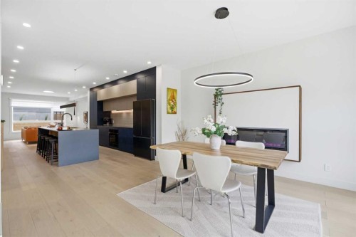 5232 21 Avenue Nw, Calgary, AB - Indoor Photo Showing Dining Room