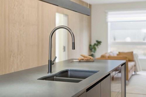 5232 21 Avenue Nw, Calgary, AB - Indoor Photo Showing Kitchen With Double Sink
