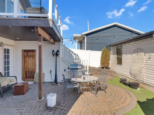 120 Devilder Avenue, Trochu, AB - Outdoor With Deck Patio Veranda With Exterior