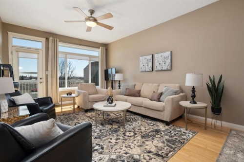 3907 75 Street, Camrose, AB - Indoor Photo Showing Living Room