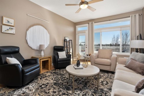 3907 75 Street, Camrose, AB - Indoor Photo Showing Living Room