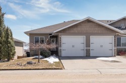 3907 75 Street Camrose, AB T4V 4C1