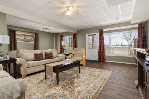 3907 75 Street, Camrose, AB - Indoor Photo Showing Living Room