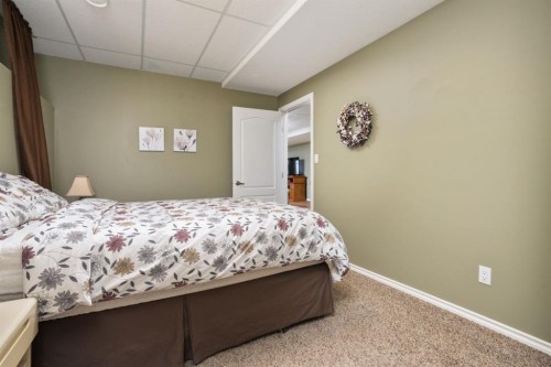 3907 75 Street, Camrose, AB - Indoor Photo Showing Bedroom