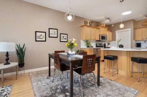 3907 75 Street, Camrose, AB - Indoor