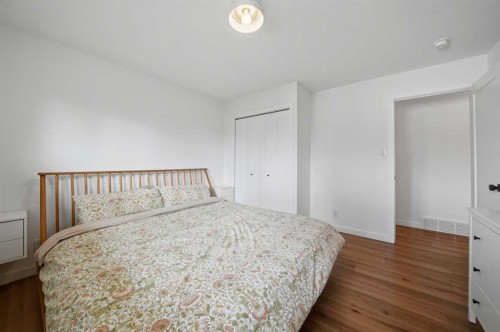 12 Stirling Close, Red Deer, AB - Indoor Photo Showing Bedroom