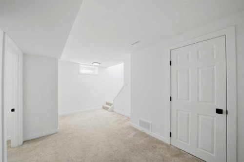 12 Stirling Close, Red Deer, AB - Indoor Photo Showing Other Room