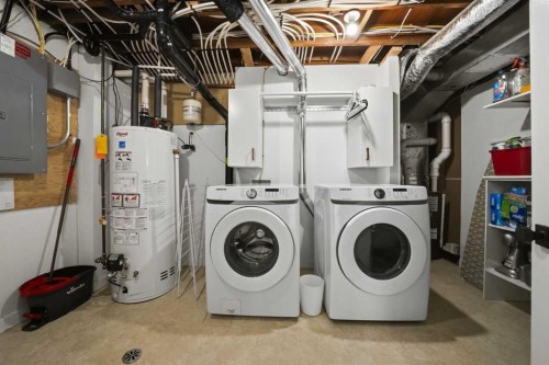 12 Stirling Close, Red Deer, AB - Indoor Photo Showing Laundry Room
